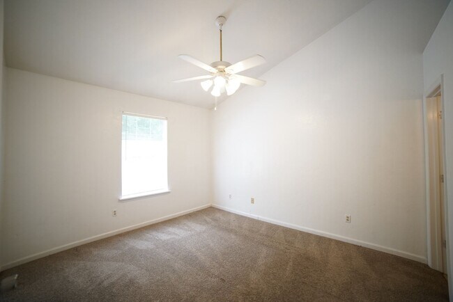 Building Photo - 6315 S Placid Pl
