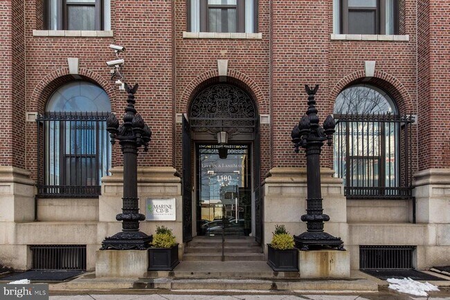 Building Photo - 1100 S Broad St