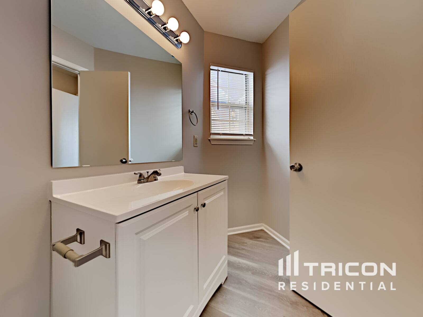 Building Photo - 5661 Buttercup Way