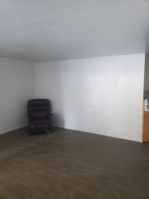 Building Photo - 127 Hilltop Cir