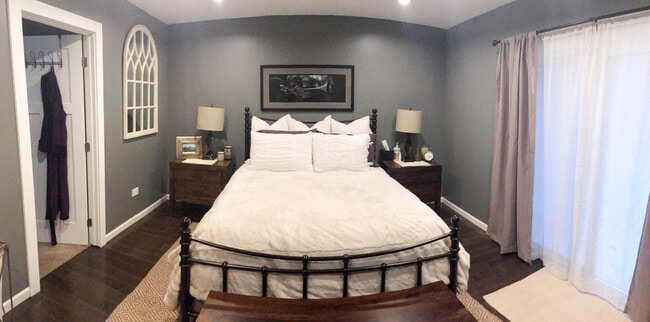 Building Photo - Evolve Real Estate: Fully Remodeled Gorgeous Bungalow in West Wash Park. 2 Bedrooms August 1!