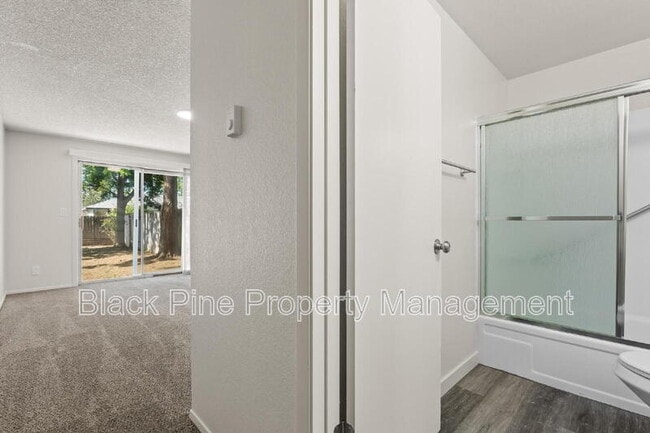 Building Photo - 10507 W Irving Ct