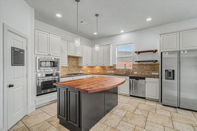 Building Photo - 27123 Camirillo Creek Ln