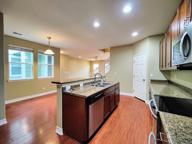 Building Photo - 9007 Apache Plume Dr