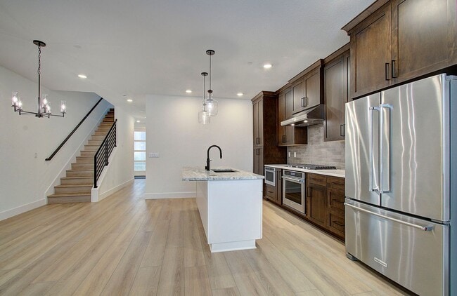 Building Photo - Luxury Upgraded Executive Townhome | 4 Bed | 3 Bath in Prime Camas School District