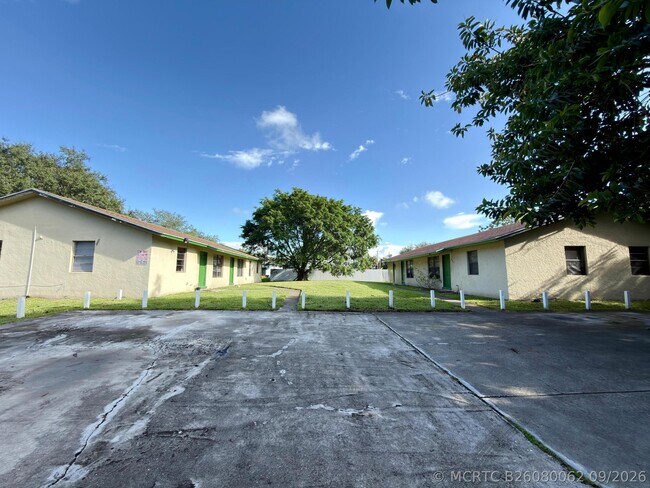 Building Photo - 4885 Badger Rd