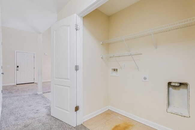 Building Photo - Unique 4BR Home with Private Upstairs Suite & Kitchenette in Georgetown