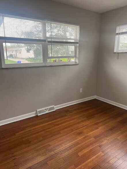 Building Photo - 1492 Garywood Ave