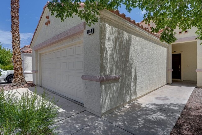 Building Photo - Single-Story Silverado Ranch Home with Spacious Open Layout