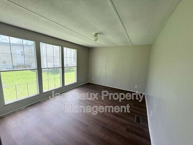 Building Photo - 508 N Boone St