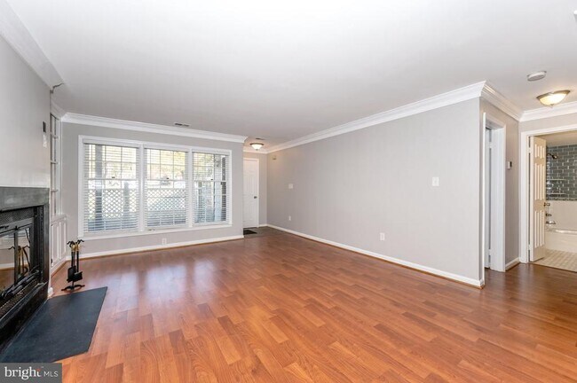 Building Photo - 20507 Shadyside Way