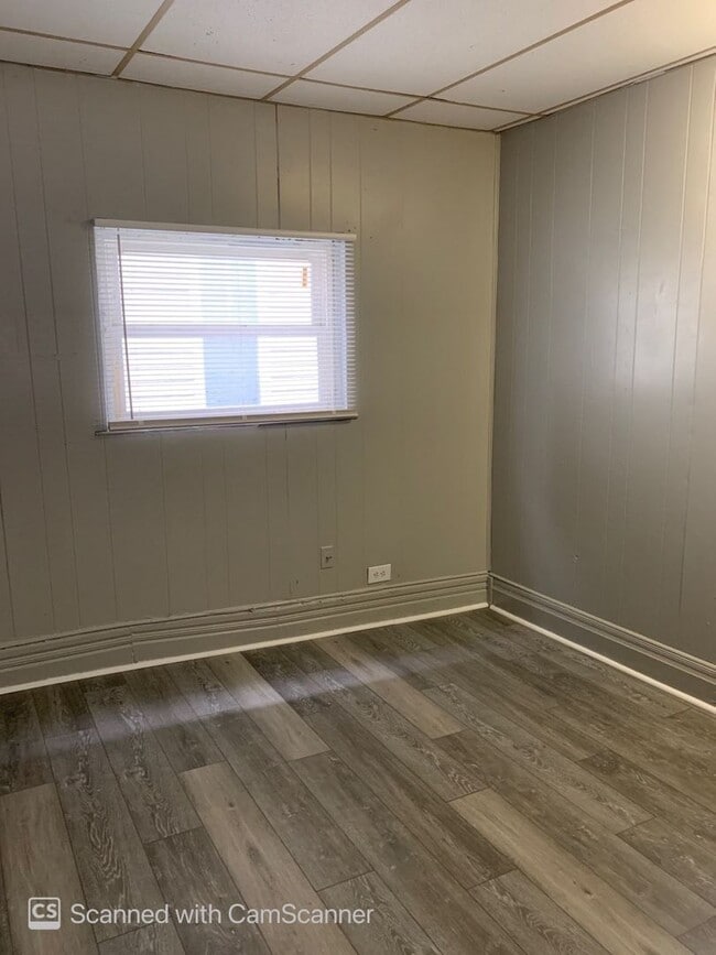 Building Photo - Great 3 bedroom 1 bath house for rent!
