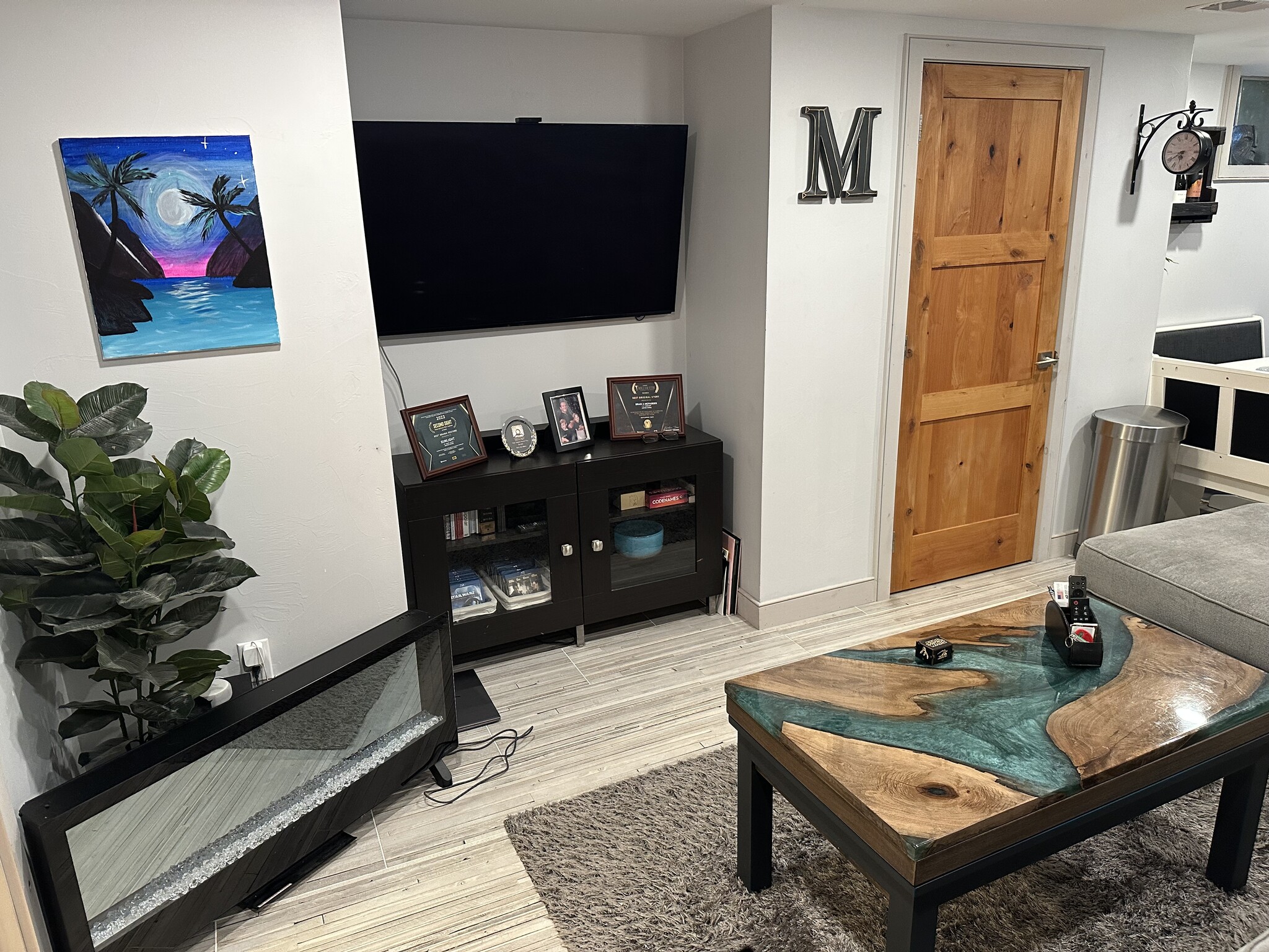 TV Nook - 8932 W 81st Ln