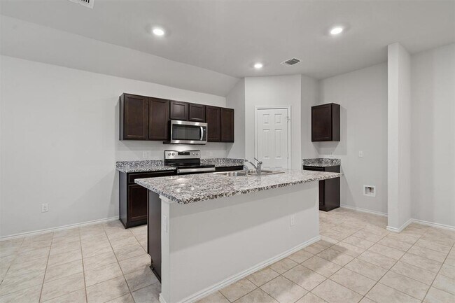 Building Photo - 112 Ragnar Dr