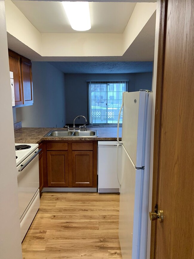 Building Photo - 5852 Aqua Bay Dr