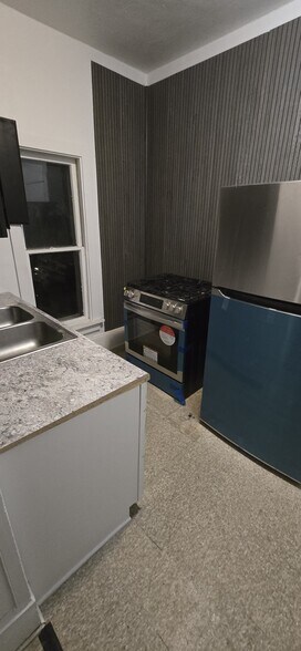 Building Photo - 1302 2nd Ave N