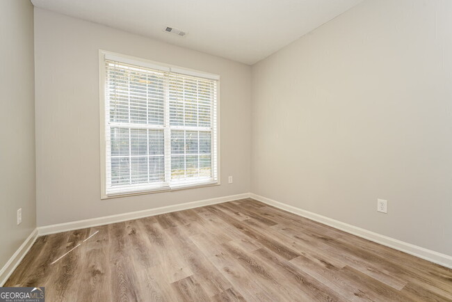 Building Photo - 266 Northwind Dr