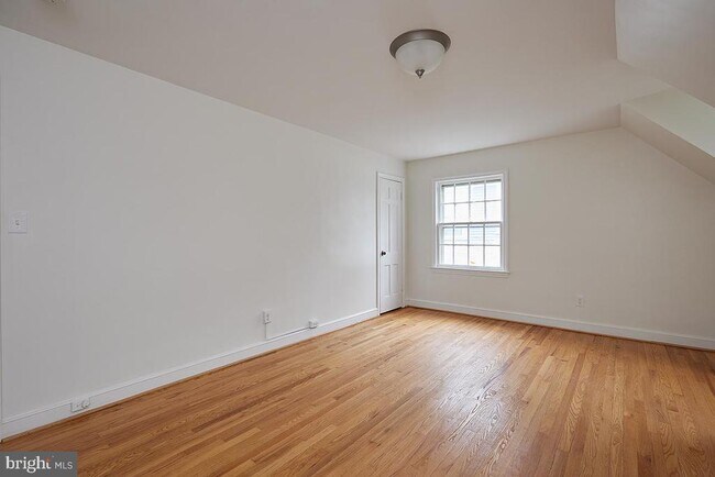Building Photo - 6216 30th St NW