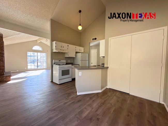 Building Photo - 1535 Rebecca Ann Dr