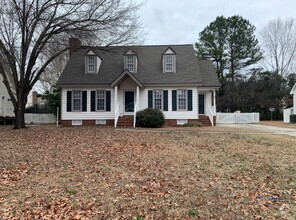 Building Photo - 4020 Crosswinds Dr