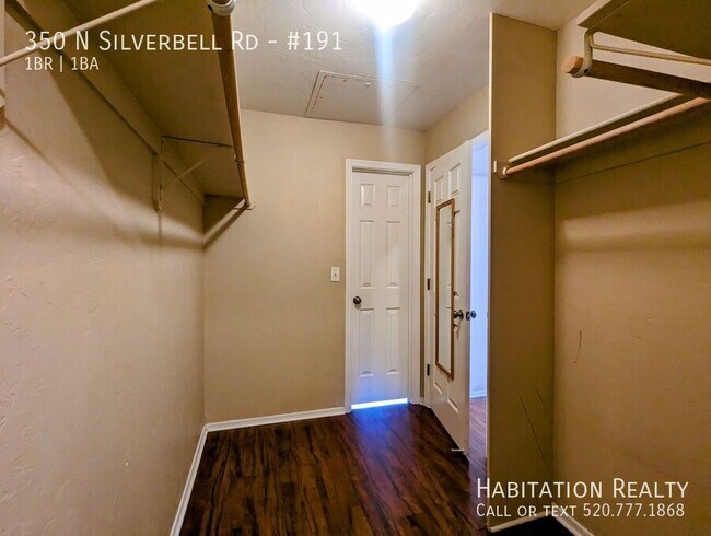 Building Photo - 350 N Silverbell Rd