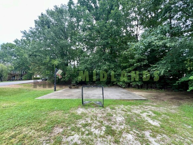 Building Photo - 124 Misty Pine Ln
