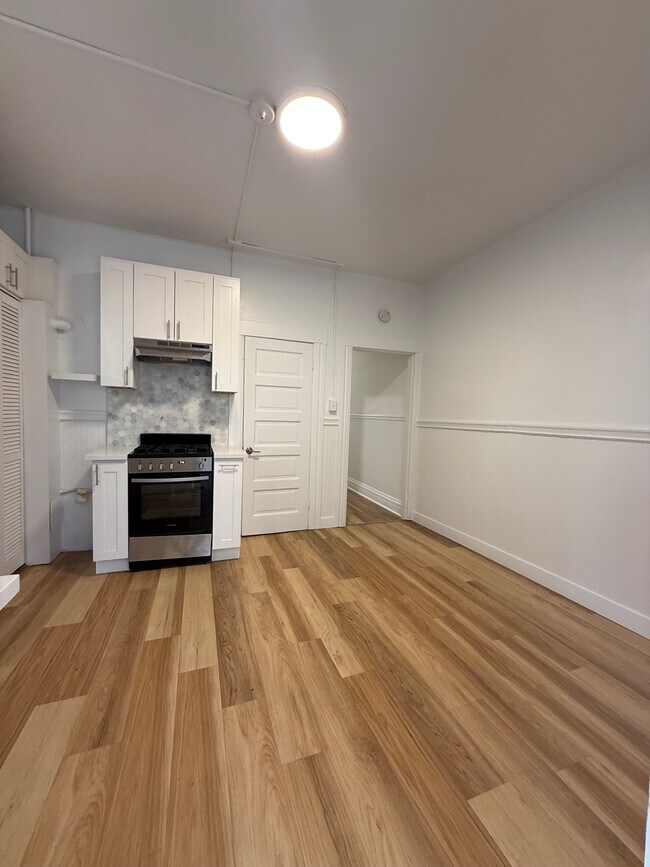 Building Photo - 1338 Stevenson St