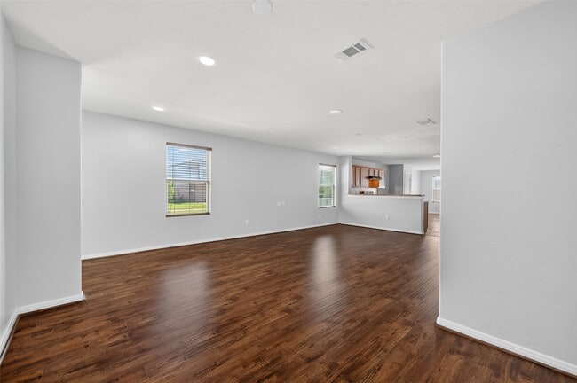 Building Photo - 2730 Skyview Silver Dr