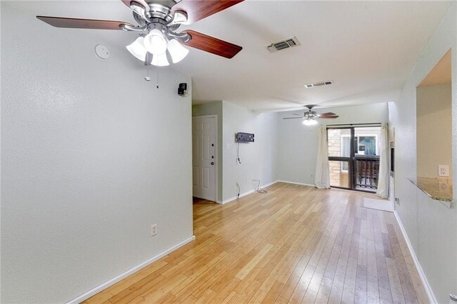 Building Photo - 3627 Menchaca Rd