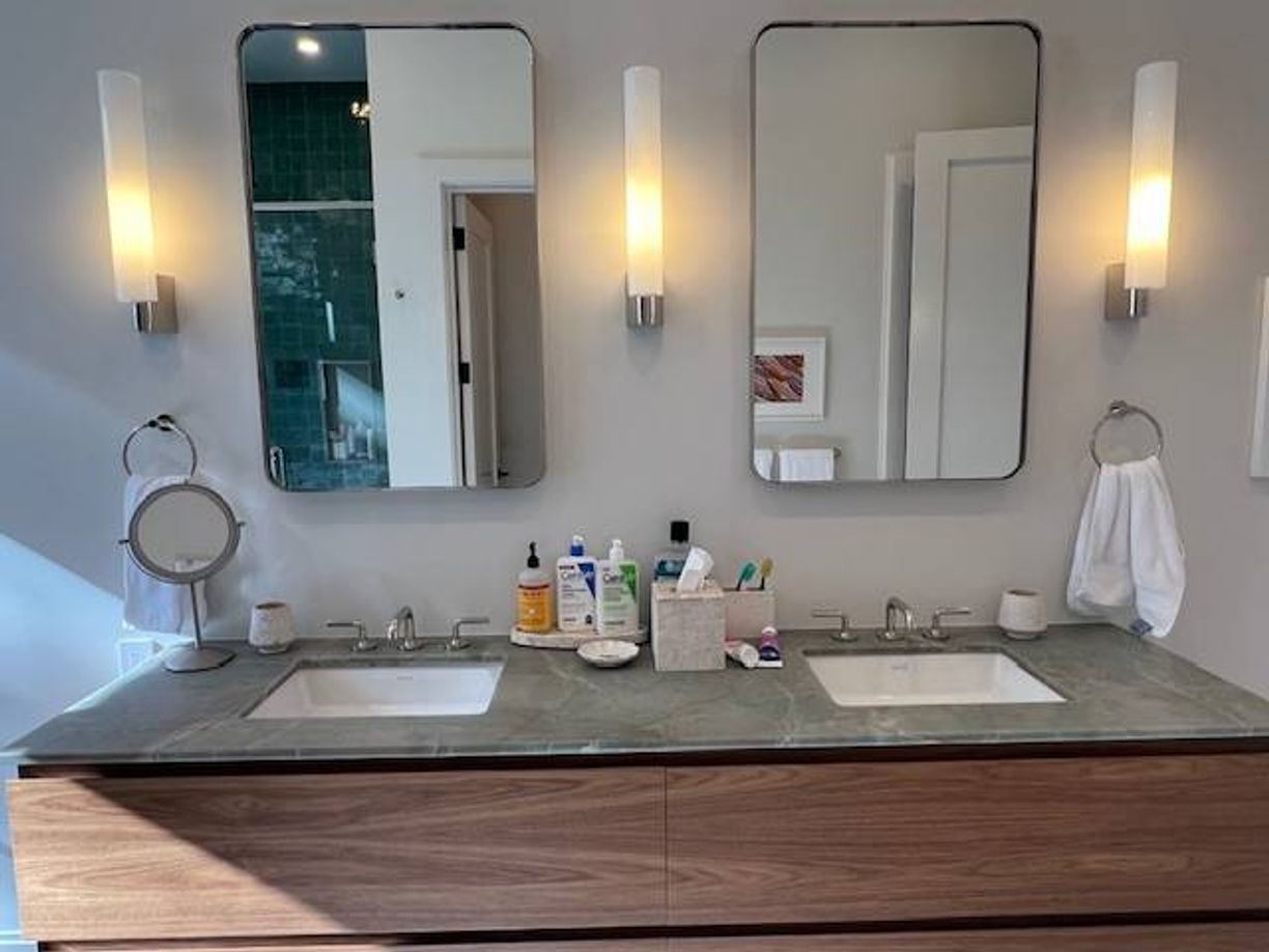 Building Photo - 9 Willow Pond Rd