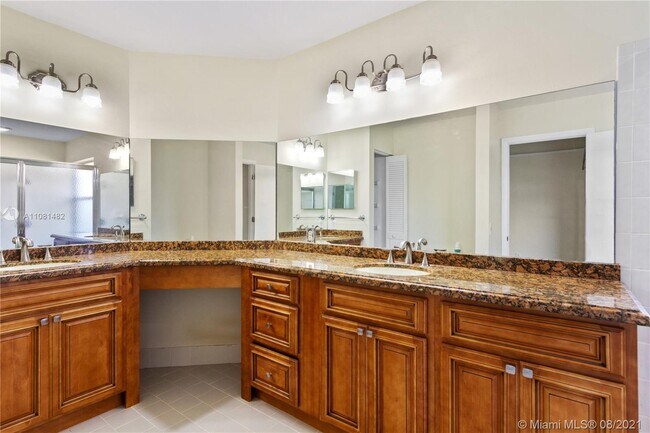 Building Photo - 3562 Southern Orchard Rd W