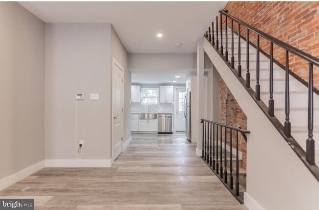 Building Photo - 1272 S Dover St