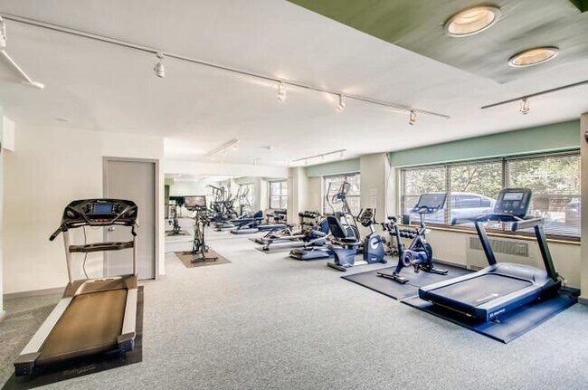 Building Photo - 4200 N Marine Dr