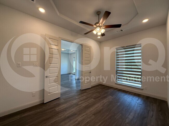 Building Photo - 14697 Valley Trl