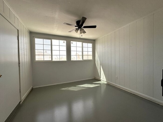 Building Photo - $500 Move In Special!2-bedroom, 1-bath apartment in Mesa, AZ