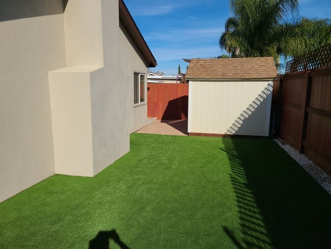 Building Photo - 851 Taft Ave