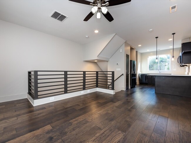 Building Photo - 237 Domain Way