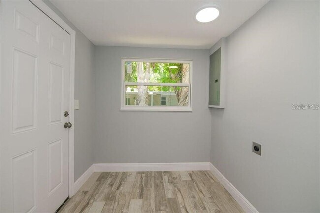 Building Photo - 2608 Browning St