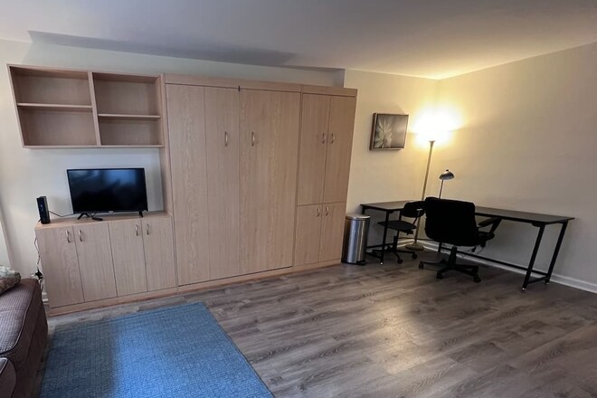 fold-down bed closed - 1420 N St NW