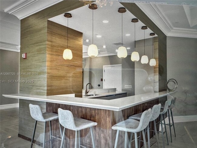 Building Photo - 16500 Collins Ave