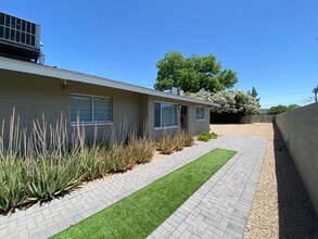 Building Photo - 33 N Hobson