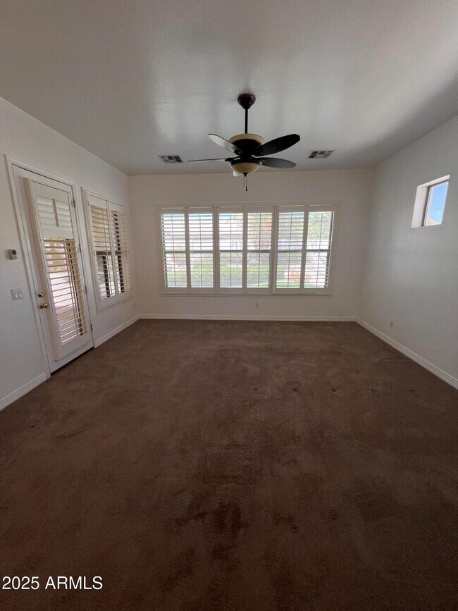 Building Photo - 15494 W Meadowbrook Ave