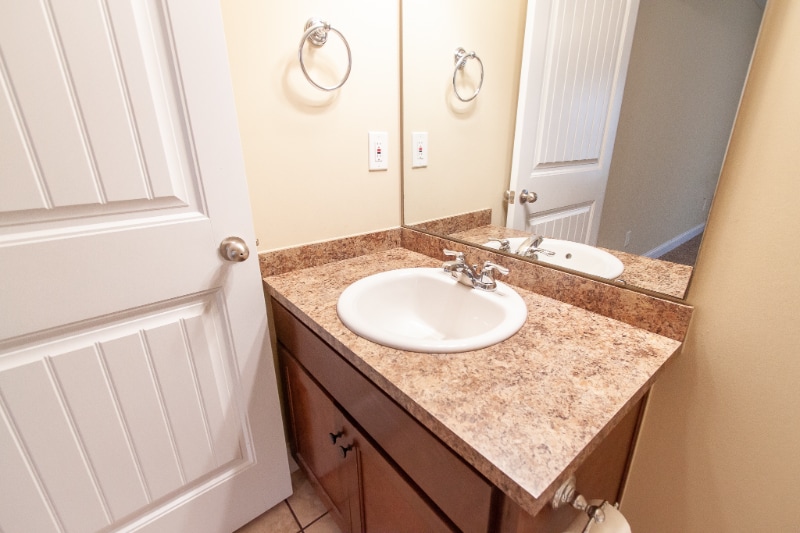 Building Photo - 6 Cal Rd