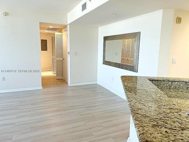 Building Photo - 19501 W Country Club Dr