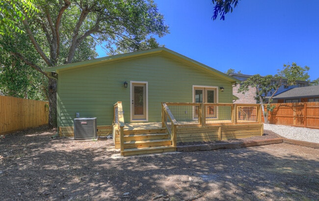 Building Photo - 1017 W Martin Luther King Dr