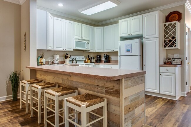 Building Photo - FURNISHED CONDO - LEWES