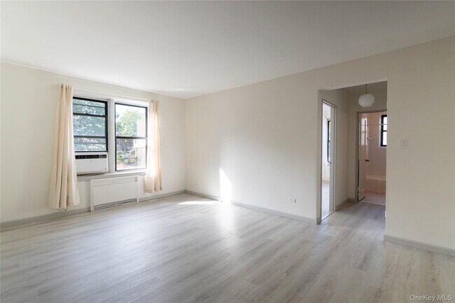 Building Photo - 170-06 Crocheron Ave