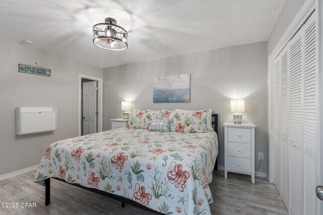 Building Photo - 164 Robin Ln