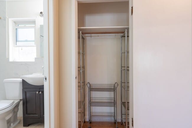 Building Photo - 3834 Colegrove St