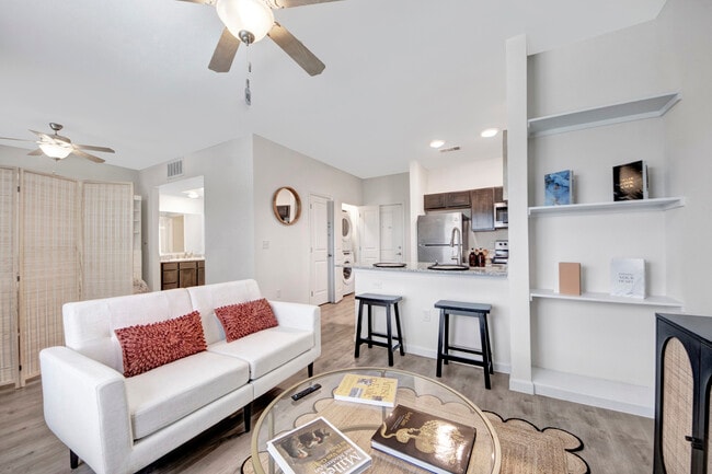 Primary Photo - Lakeview Pointe - 55+ Community
